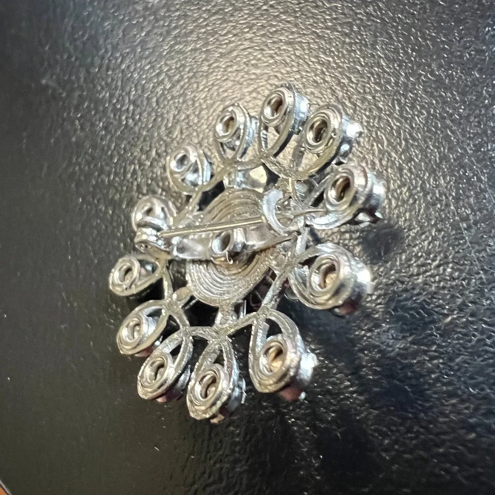 N/A vintage rhinestone